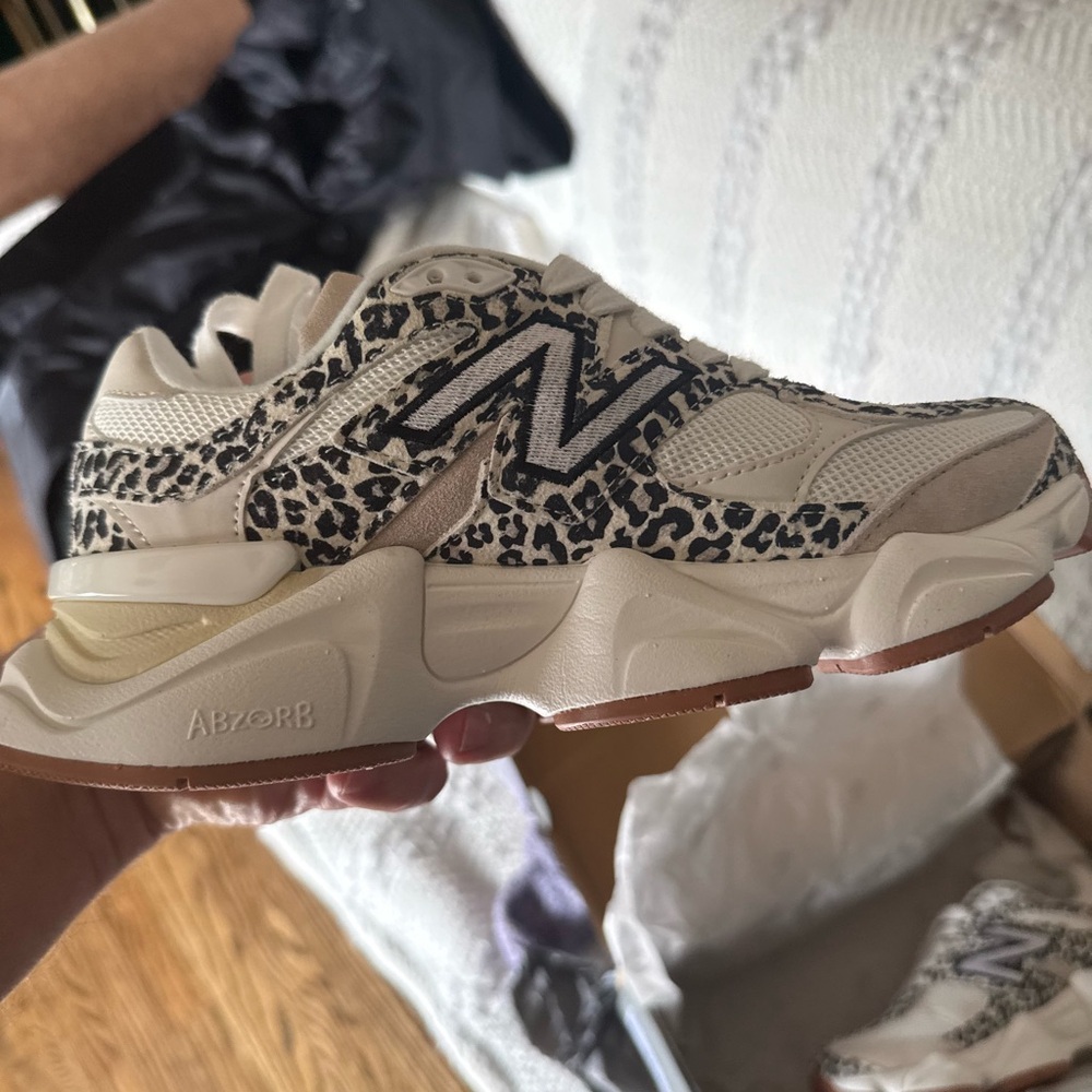 New Balance Women's Beige and Leopard Print Sneakers 9060 - Picture 7 of 9